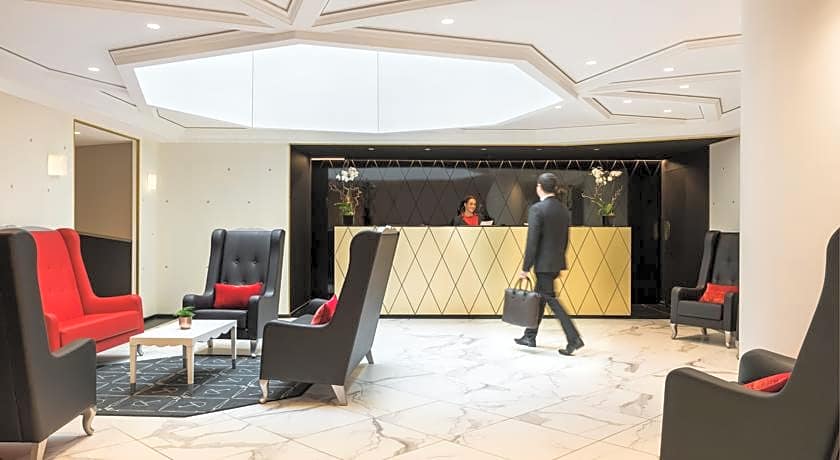 NH Paris Champs- Elysees