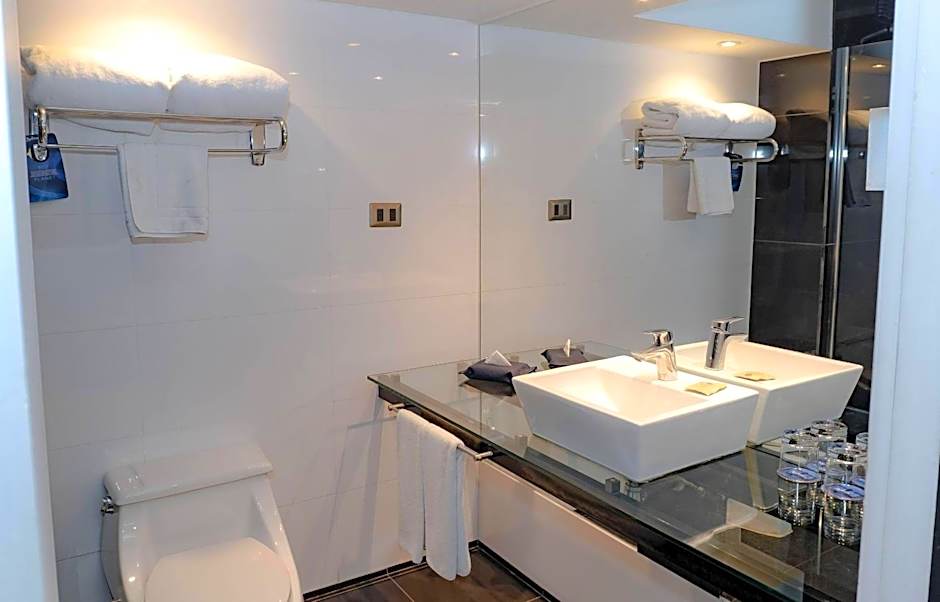 Radisson Blu Acqua Hotel & Spa Concon