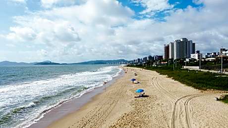 Conforto a um Passo da Praia | 150m da praia