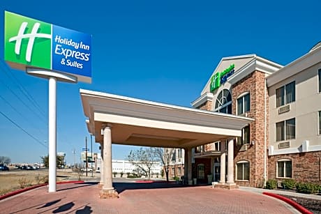 Holiday Inn Express & Suites Eagle Pass by IHG