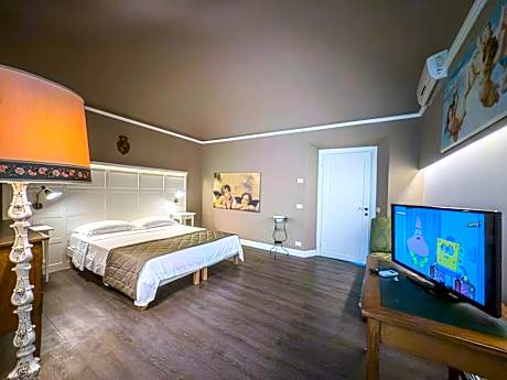 Twin Room with Private Bathroom