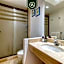 2BR Condo with Private Blacony - Oceean View