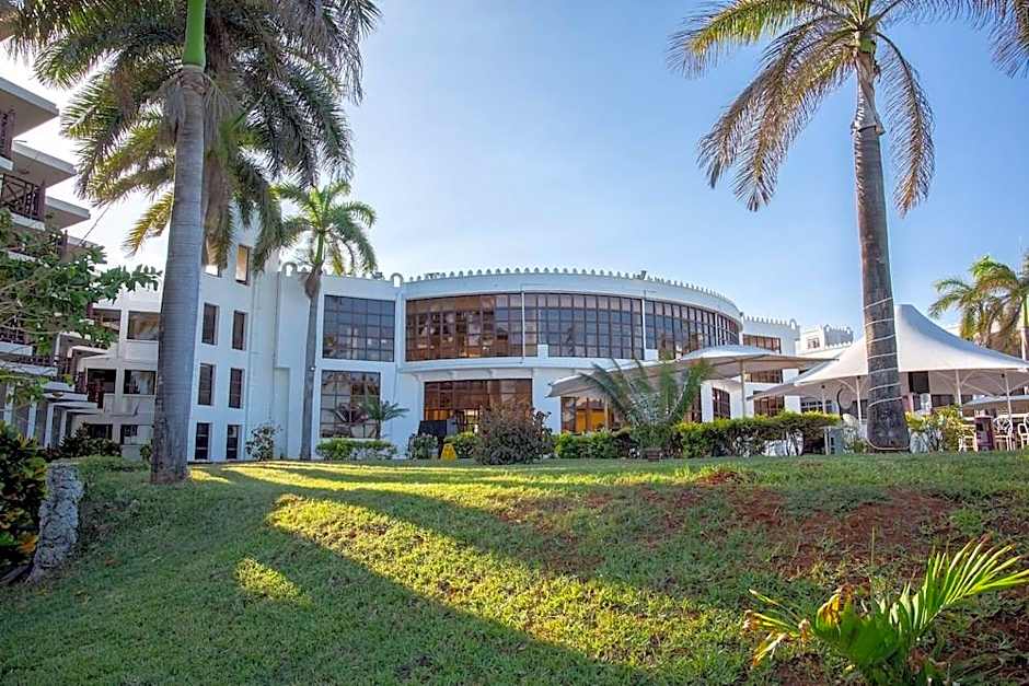 Golden Tulip Dar Es Salaam