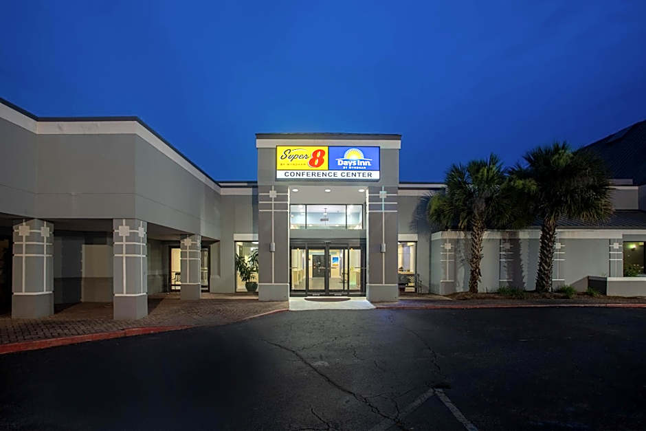 Days Inn by Wyndham Mobile I-65