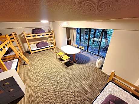Bed in 8-Bed Mixed Dormitory Room