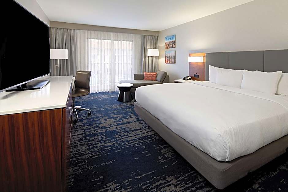 DoubleTree By Hilton Hotel Bakersfield