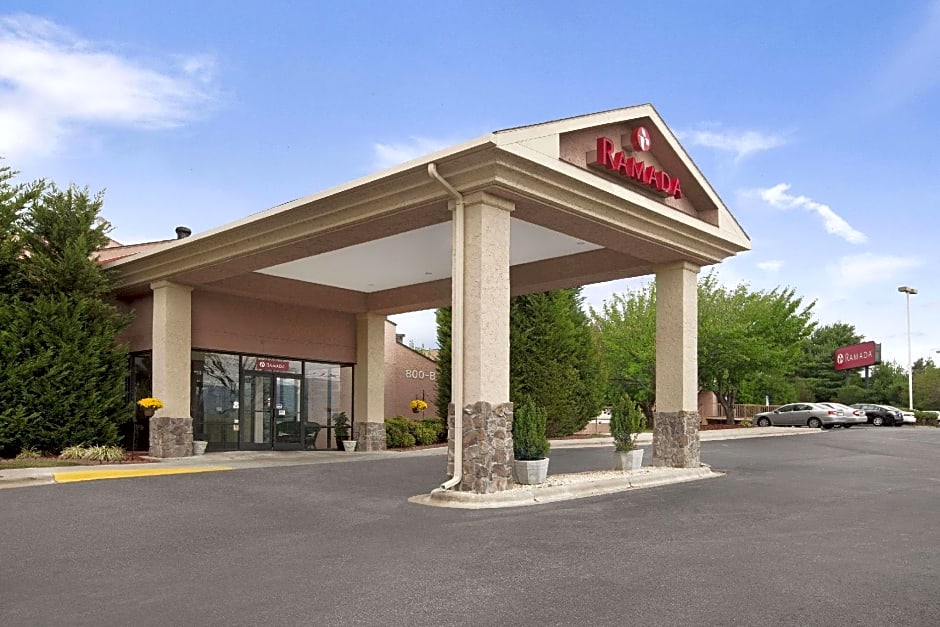 Ramada Asheville Se