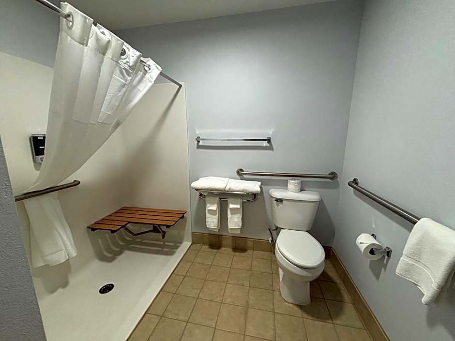 Jacksonville Inn & Suites