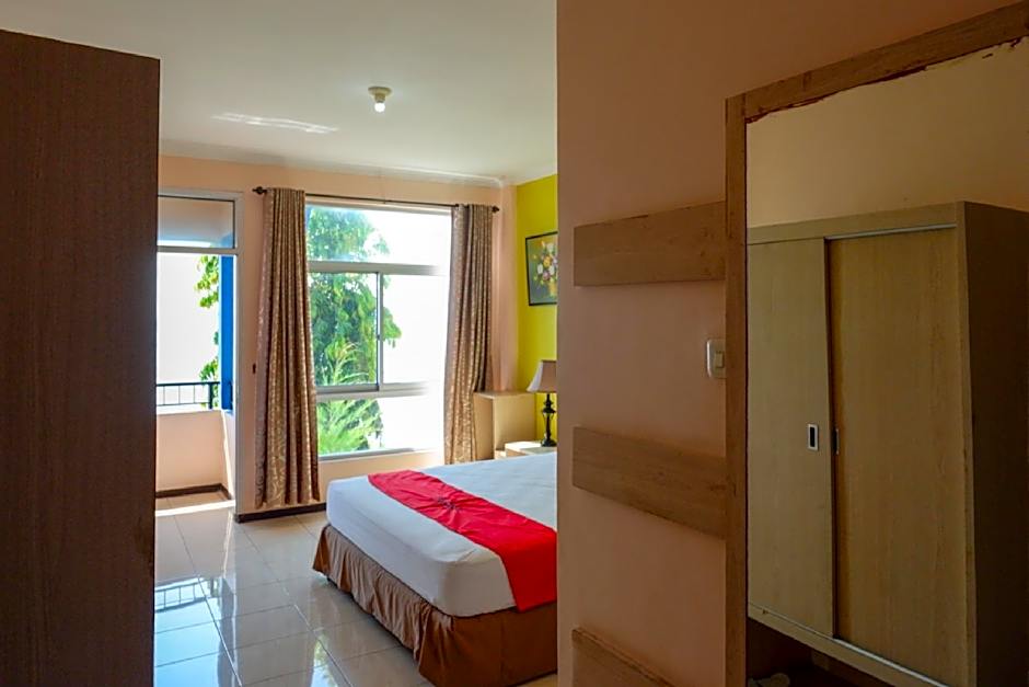 RedDoorz Plus Syariah @ Hotel Boulevard Luwuk