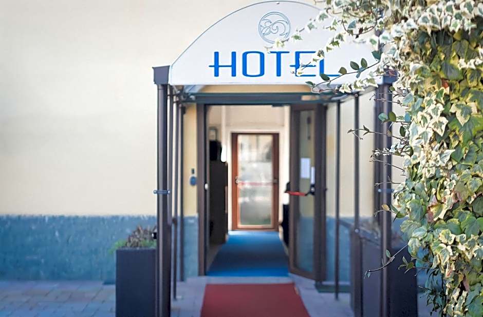 La Boheme SMART Hotel