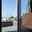 Sun Rocks Boutique Hotel - Caldera View Suites & Sunset Dining Experience