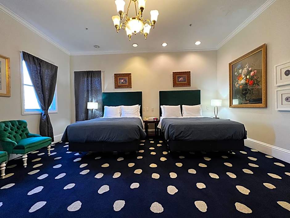 Sterling Hotel