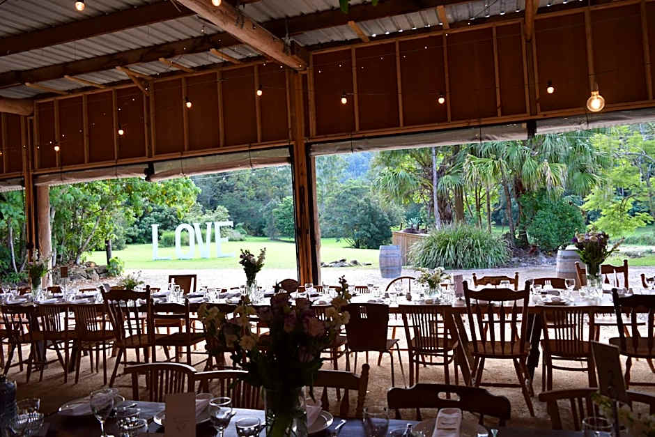 Mavis's Cabins @ Mt Warning