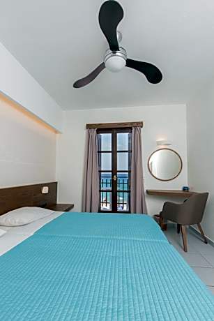 Long Beach Kokkari Samos