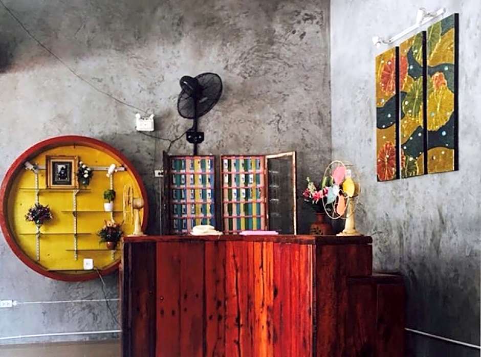 Phangan Barsay Hostel