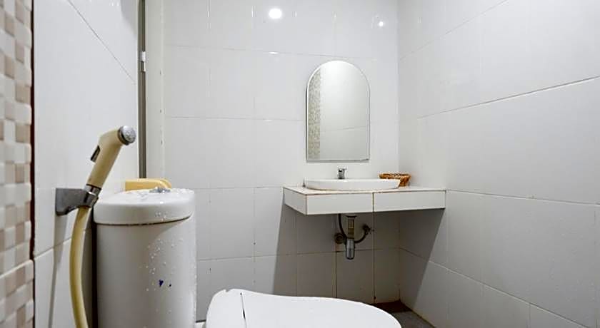 RedDoorz Plus @ Hotel Srikandi Kendari