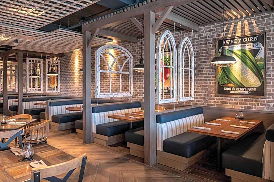 Knott's Berry Farm Hotel