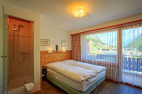 Family Apartment (4 Adults)