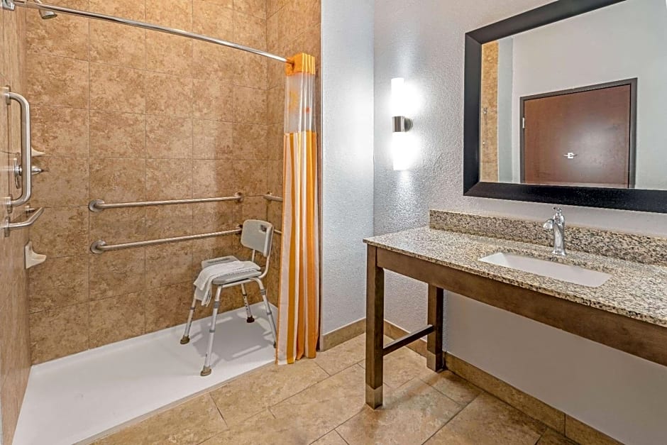 La Quinta Inn & Suites by Wyndham Guthrie