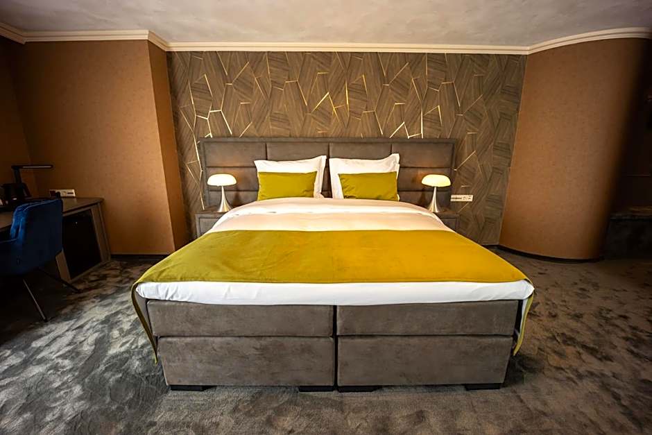 Hotel & Restaurant Infinity