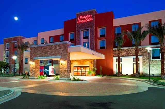 Hampton Inn & Suites Phoenix Chandler Fashion Center