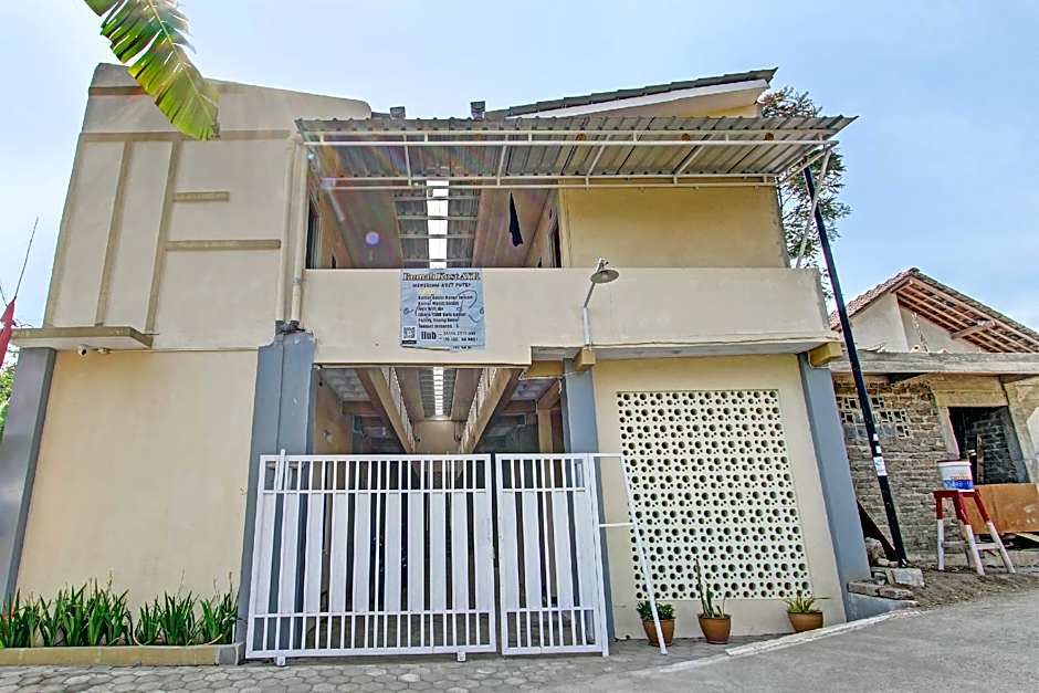 OYO Life 93034 Ayri Home