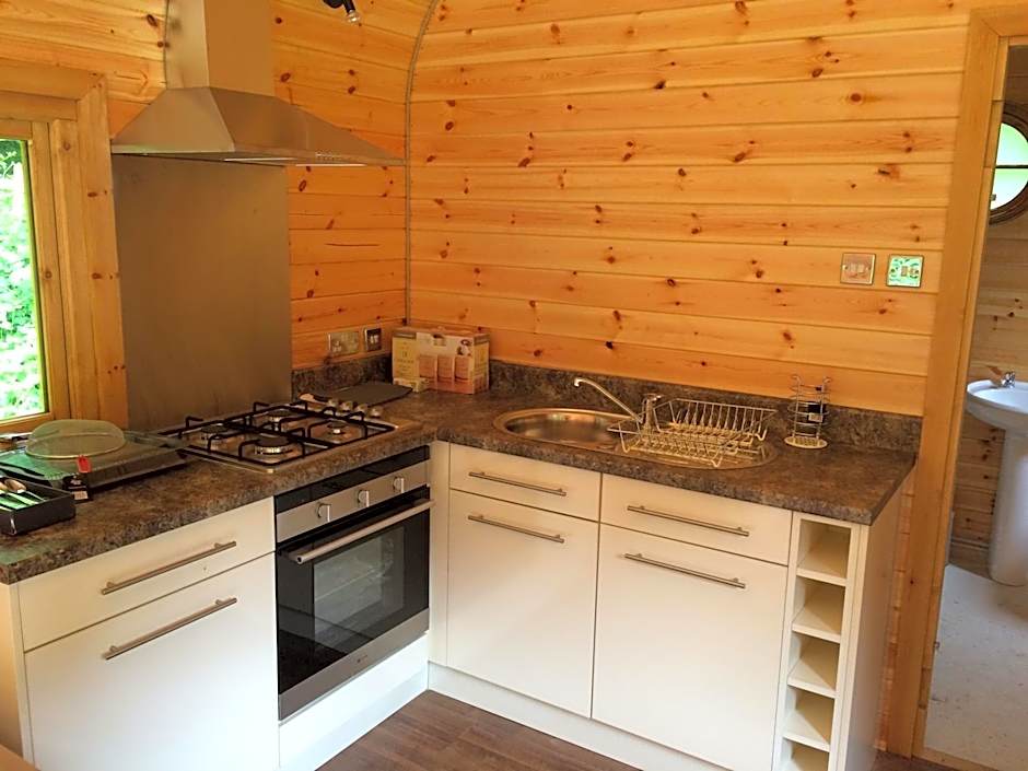 Herons Lake Retreat Hot Tub Lodges