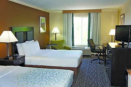 Queen Room with Two Queen Beds - Mobility Access/Non-Smoking