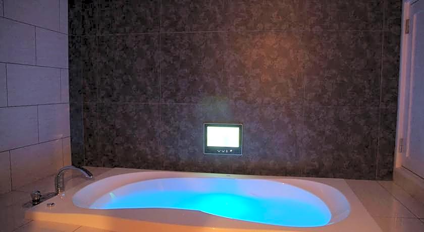 Hotel MINT Osaka Airport