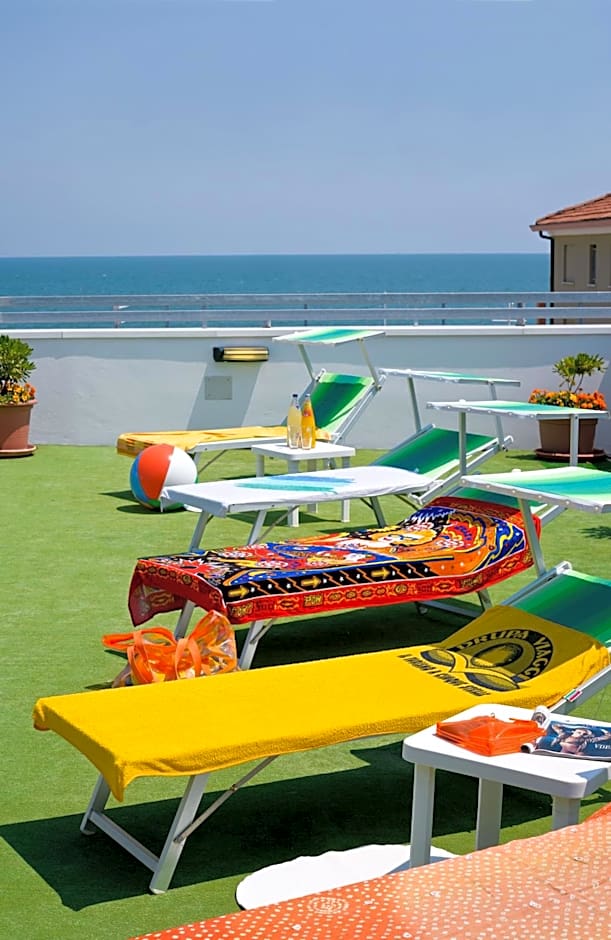 Hotel Ciondolo D'Oro 5 minuti da Rimini Fiera CON PARCHEGGIO INCLUSO