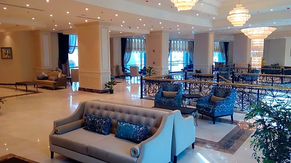 TOLIP Golden Plaza Hotel