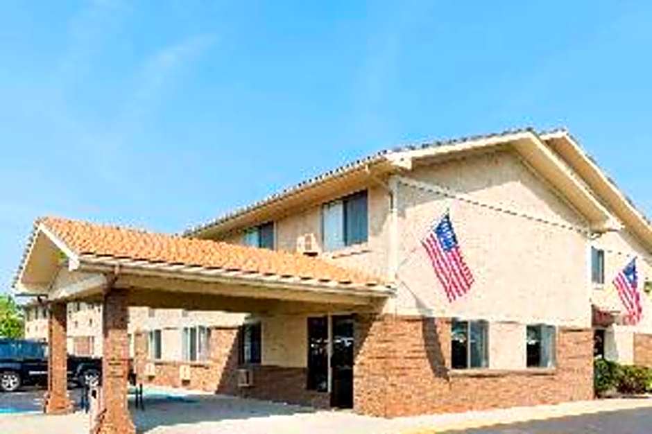 Super 8 by Wyndham Franklin/Middletown Area
