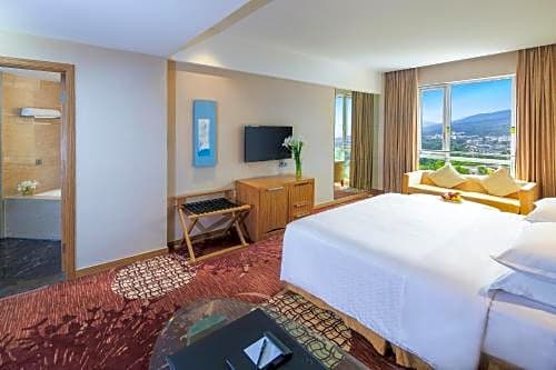 Four Points by Sheraton Tai'an