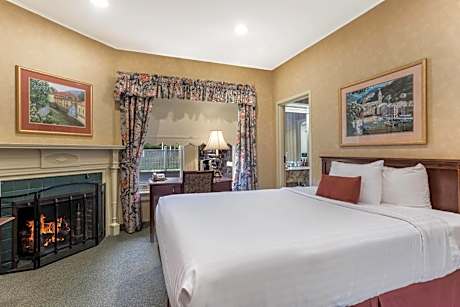 Queen Room - Non-Smoking