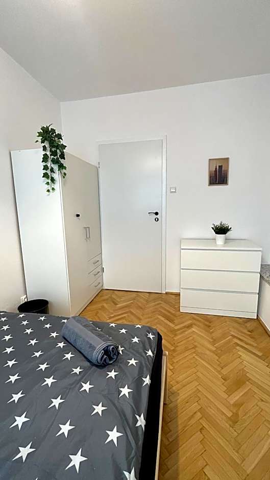 Warszawa Krucza Pokoje