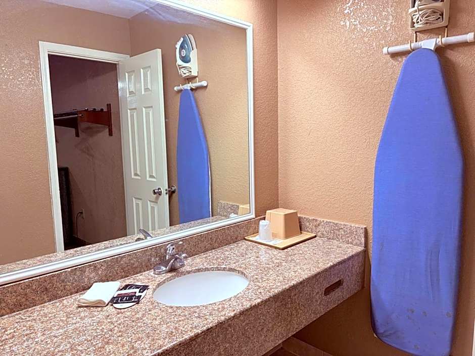 Express Inn & Suites Houston Katy