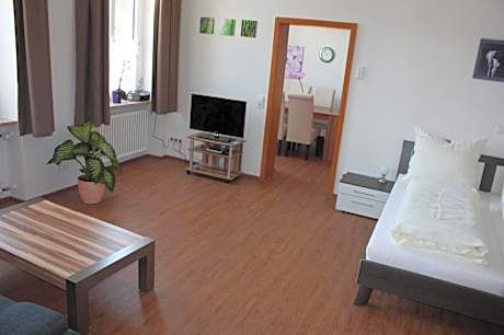 Deluxe Two-Bedroom Apartment