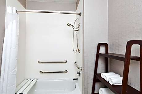 King Room - Hearing Accessible