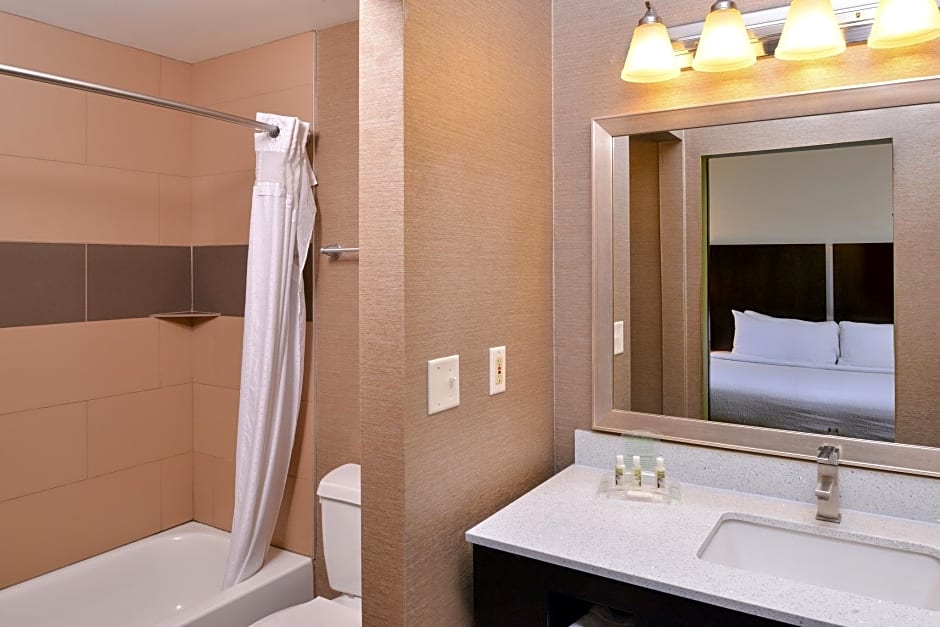 Holiday Inn Little Rock West Chenal Pkwy – Little Rock, AR