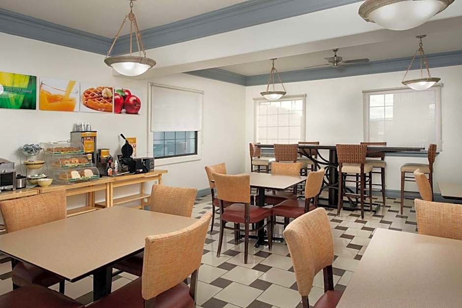 Quality Inn & Suites Gallup I-40 Exit 20