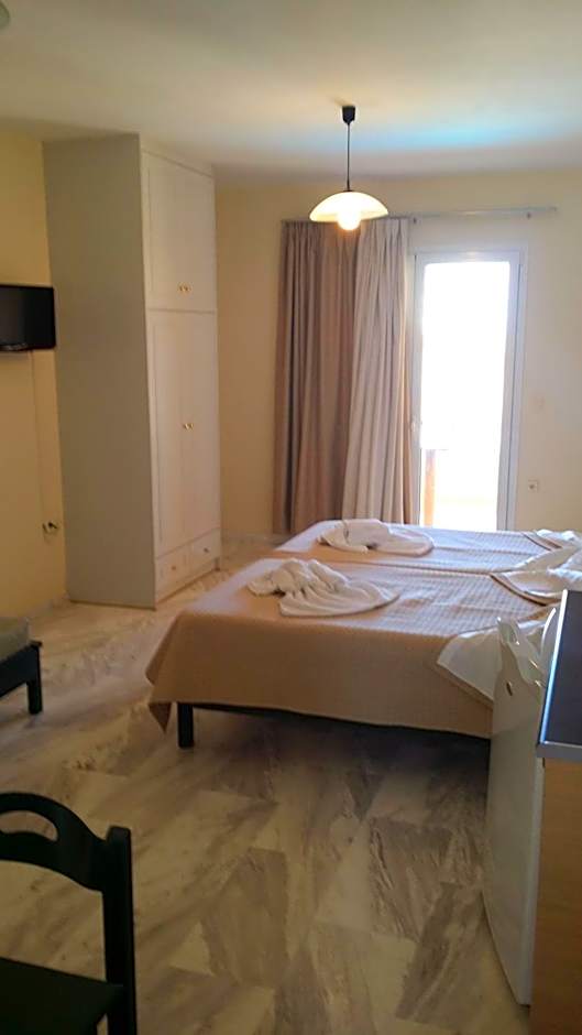 Mythos Beach Hotel Apartments