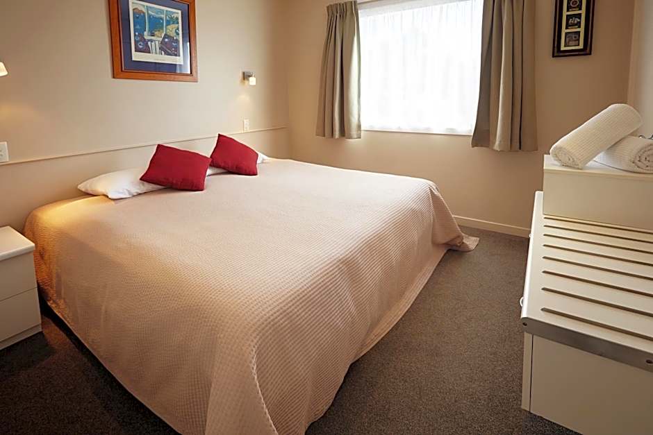 Pioneer Waterfront Apartments