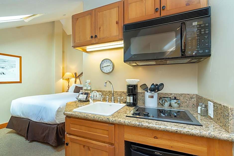 Inn At Lost Creek