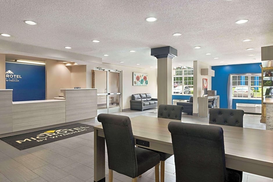 Microtel Inn & Suites By Wyndham Florence/Cincinnati Airport
