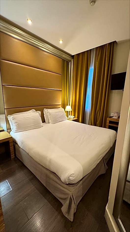 Mercure Roma Centro Saint John