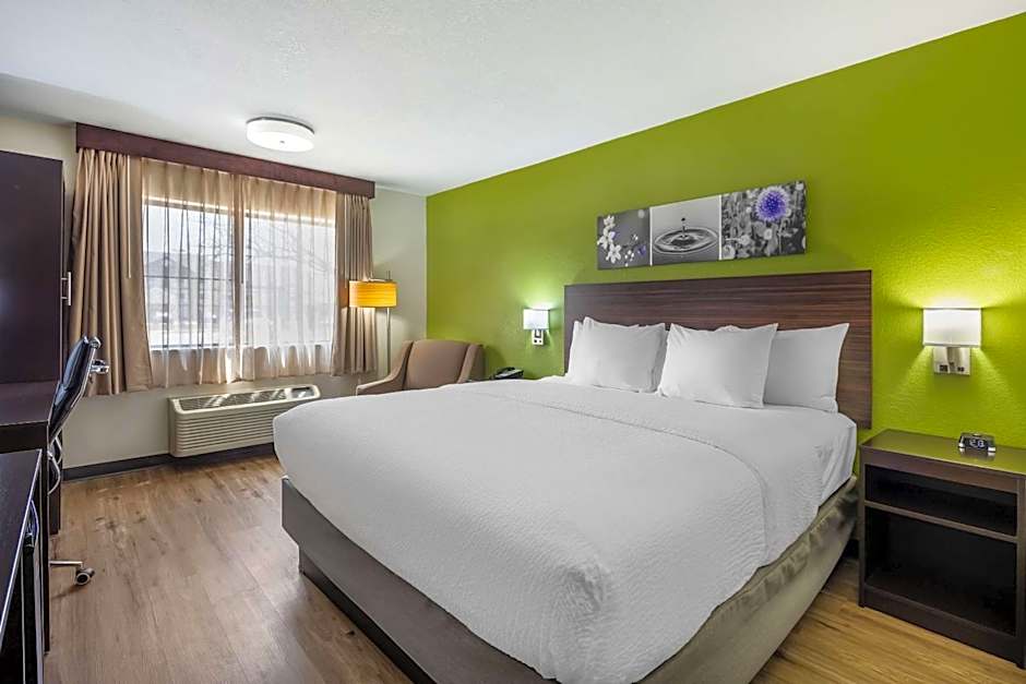 Sleep Inn & Suites Salina I-135