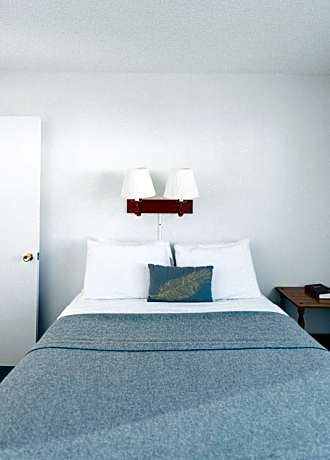 Apartment with Lake View