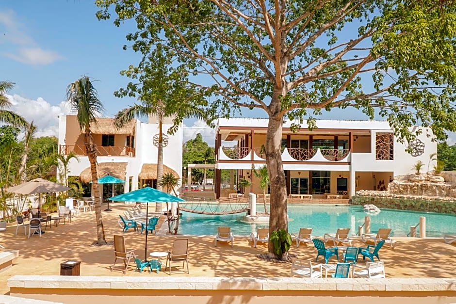 Casa Kaoba Hotel & Suites