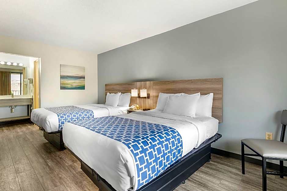 Photo 1 of 3 of Efficiency 2 Double Beds, Accessible