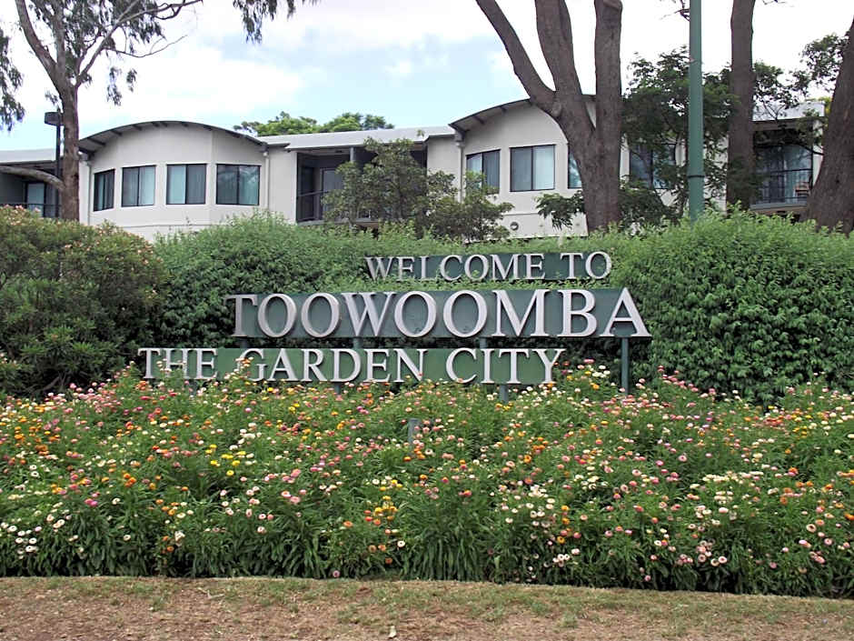 Eastgate on the Range Motel